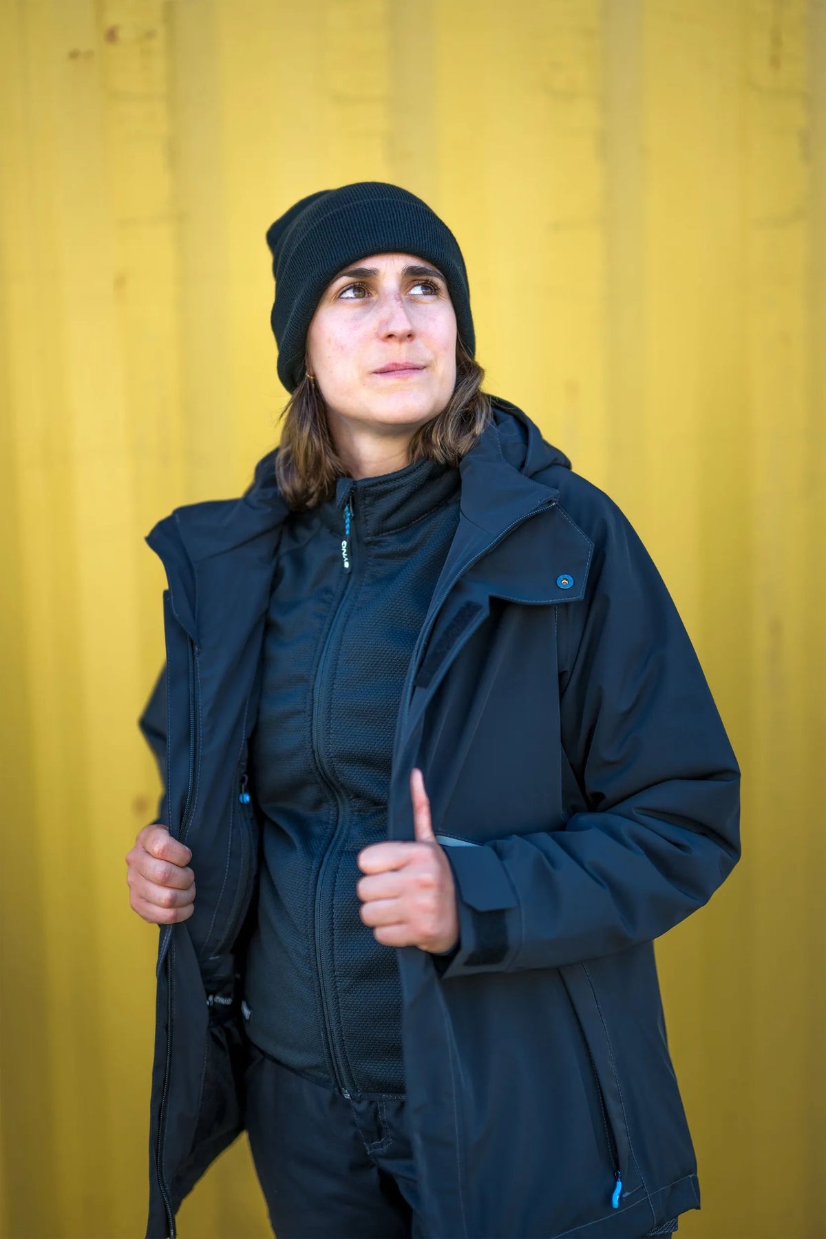 SYNQ Enqore Women in Black, lifestyle photo