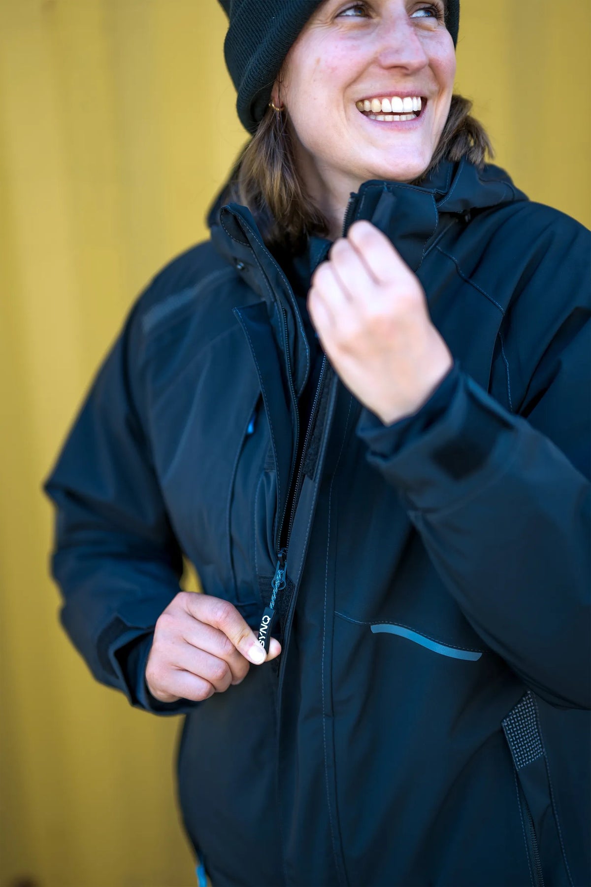 SYNQ Qold Women in Black