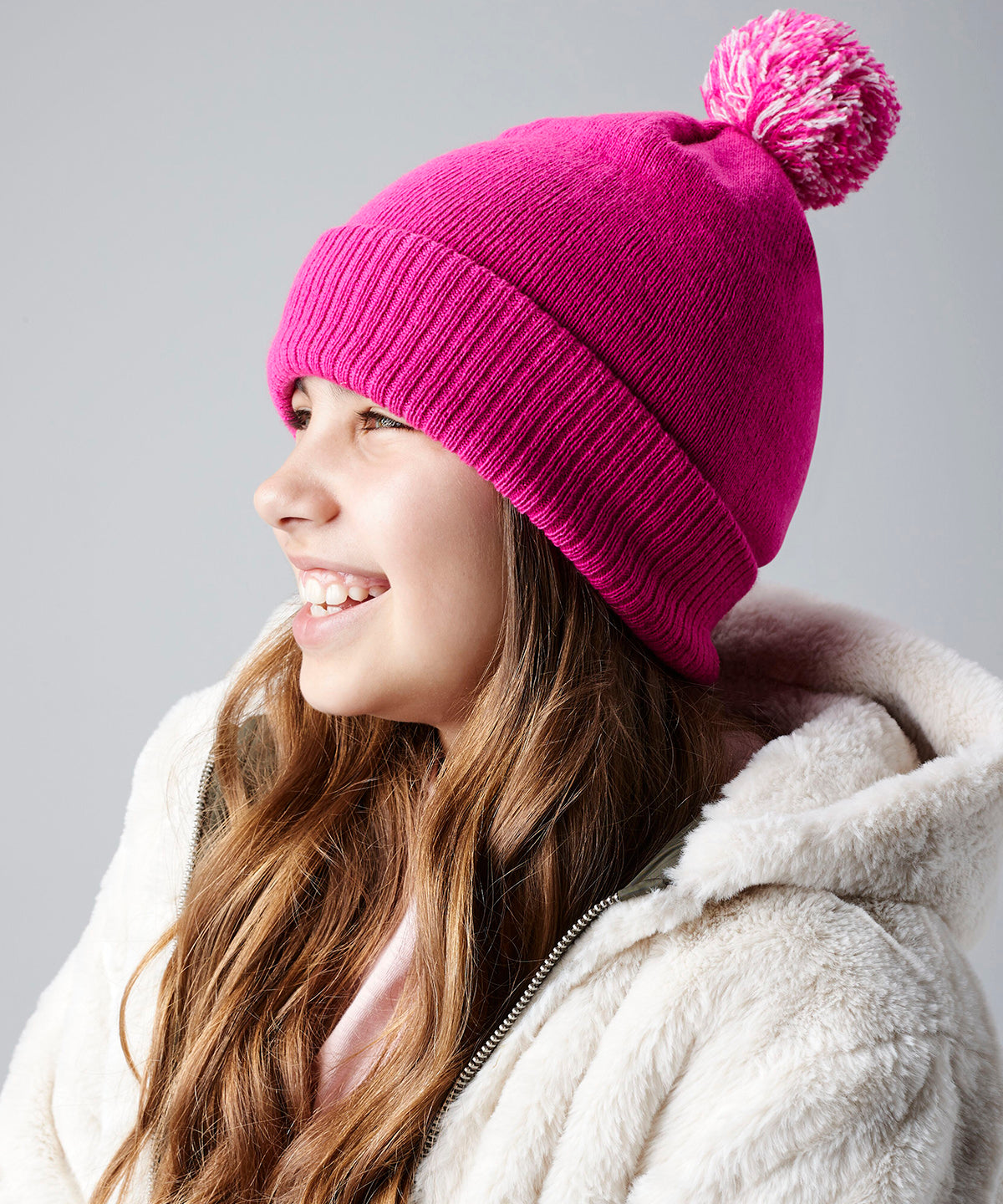 Beechfield Junior snowstar beanie, lifestyle photo