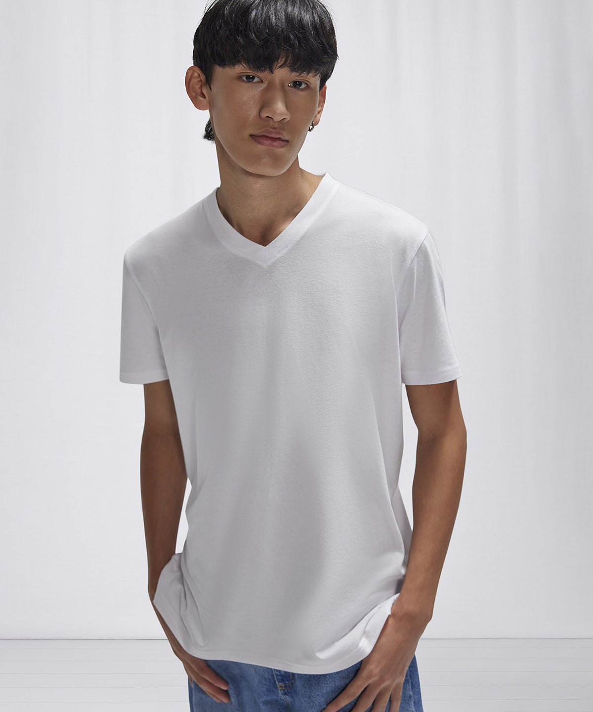 B&C Collection B&C #E150 V, lifestyle photo