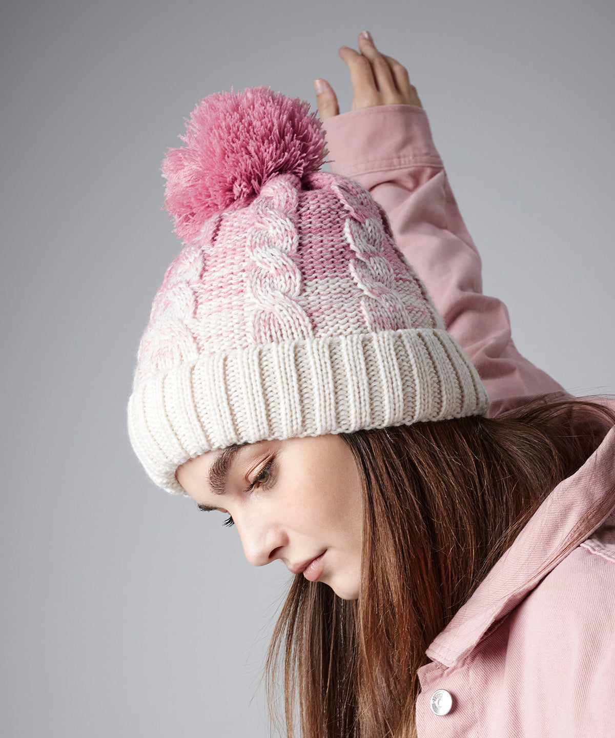 Beechfield Ombré beanie, lifestyle photo