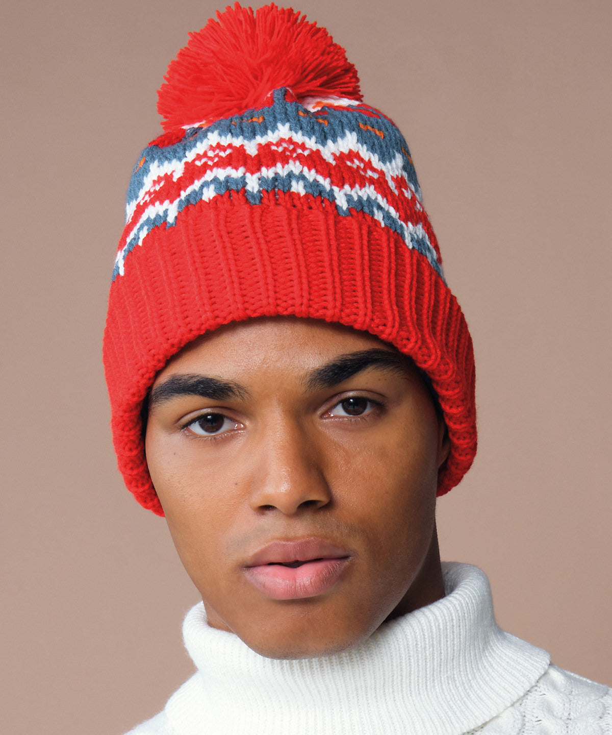 Beechfield Retro ski beanie, lifestyle photo