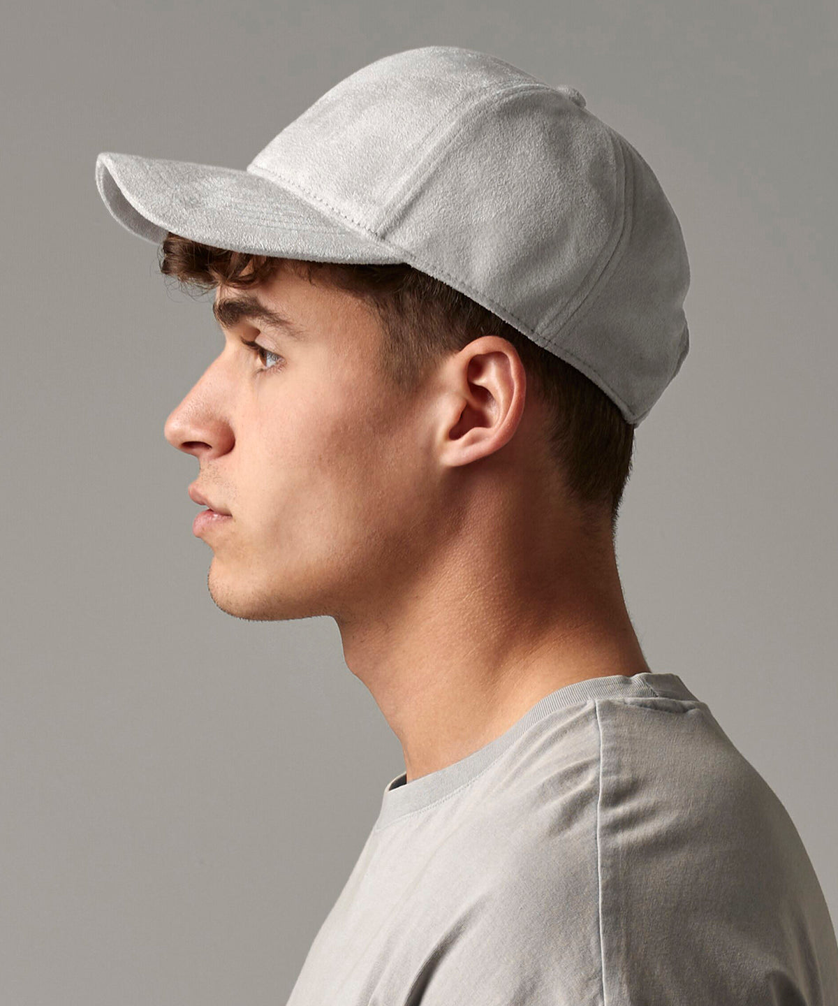 Beechfield Faux suede 6-panel cap, lifestyle photo