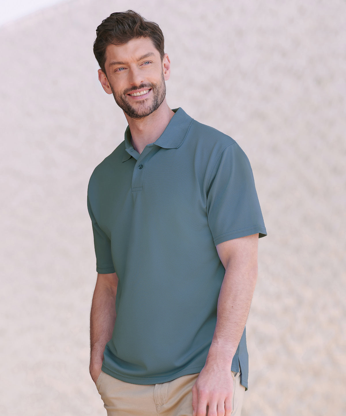 Henbury Coolplus polo shirt, lifestyle photo