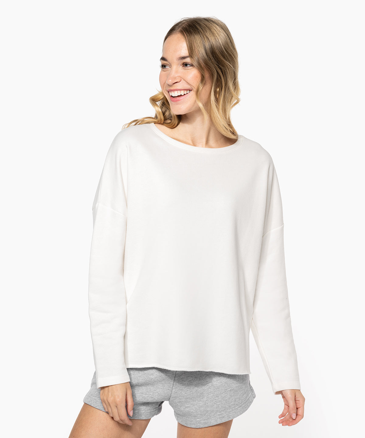 Kariban Ladies' oversized sweatshirt, lifestyle photo