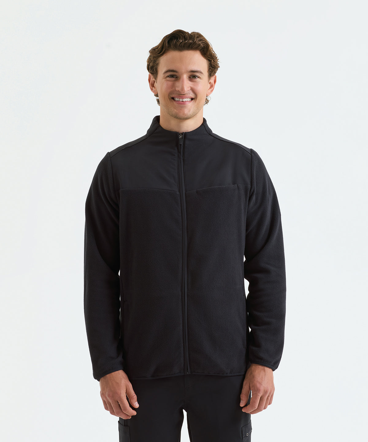 Onna by Premier 'Agility' men's panelled fleece jacket, lifestyle photo