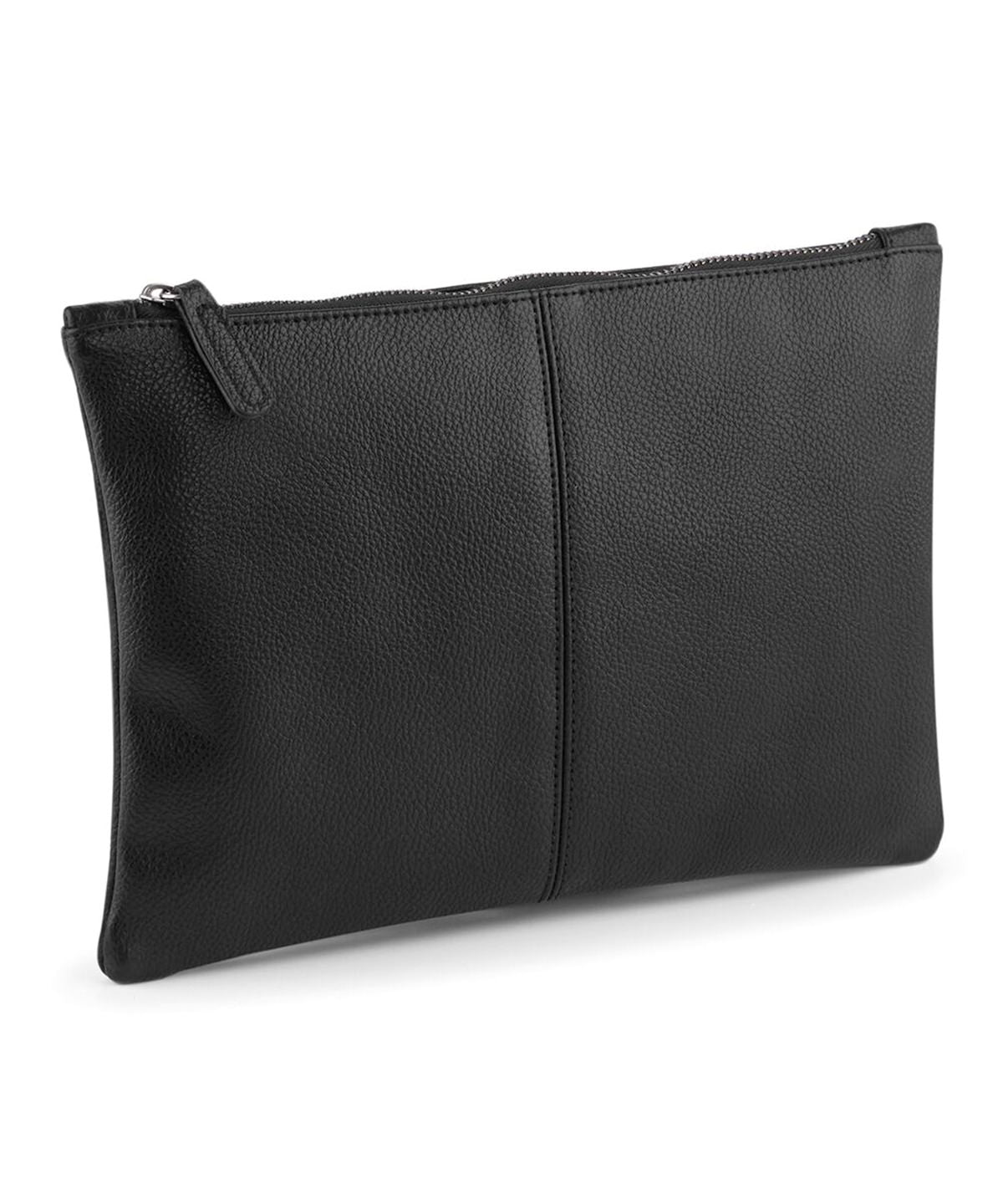Quadra NuHide accessory pouch, lifestyle photo