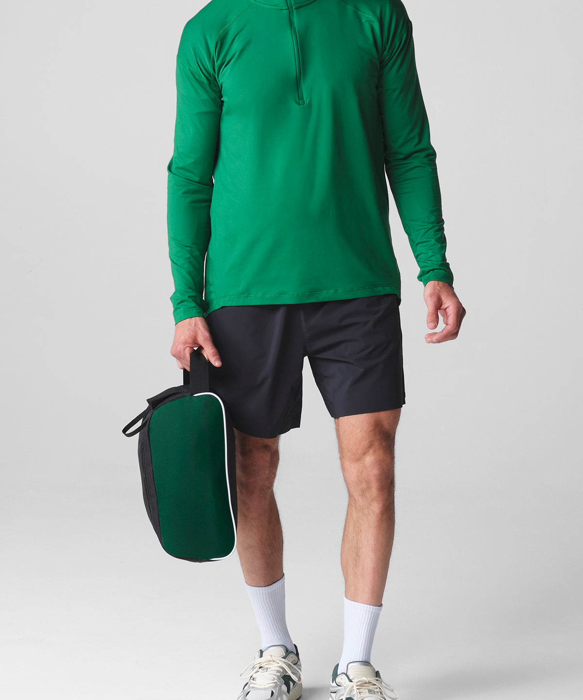 Quadra Teamwear shoe bag, lifestyle photo