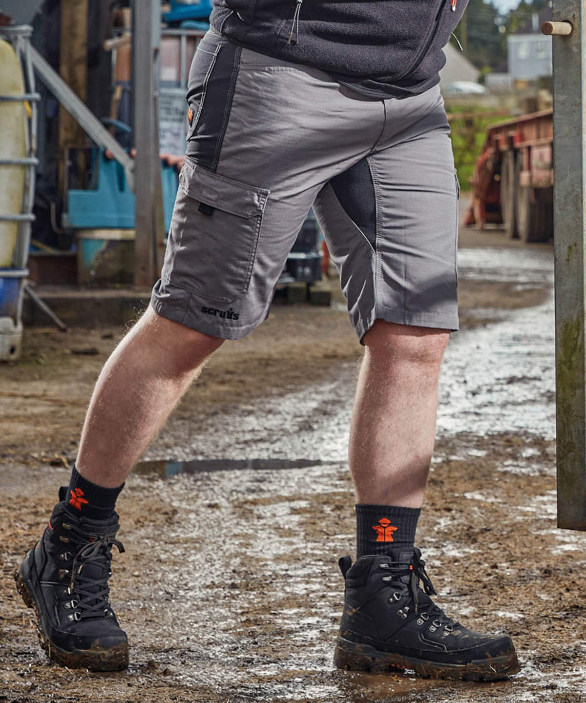 Scruffs Trade Flex shorts in Graphite, lifestyle photo