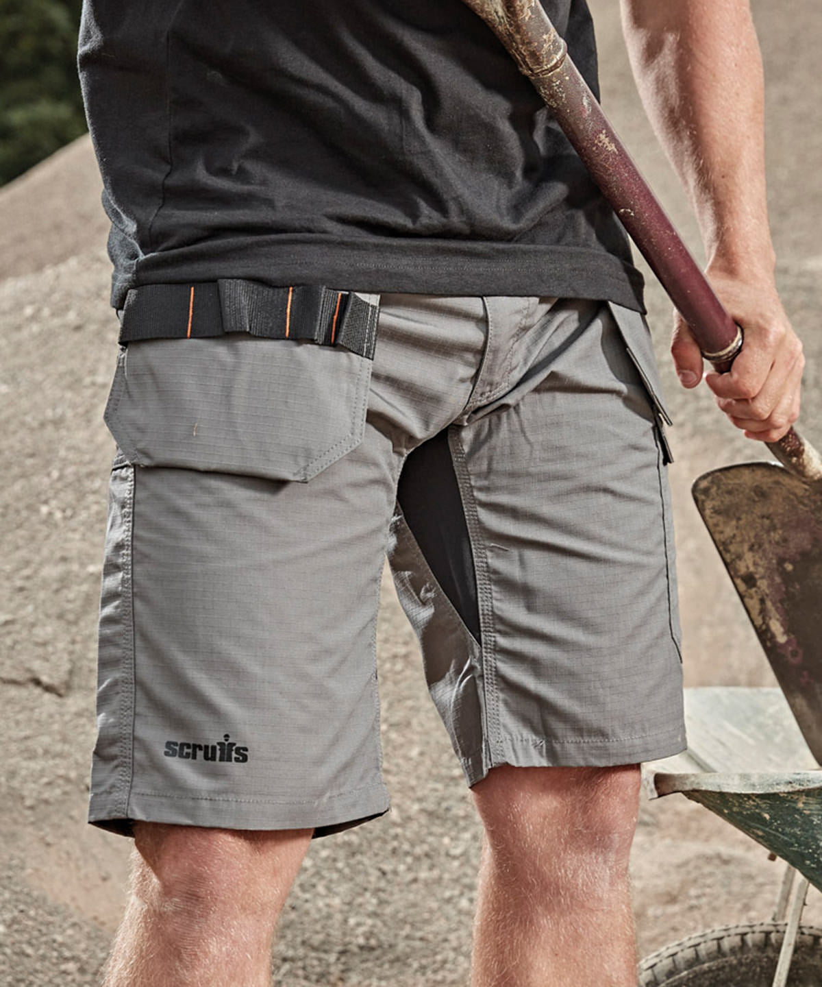 Scruffs Trade Flex holster shorts, lifestyle photo