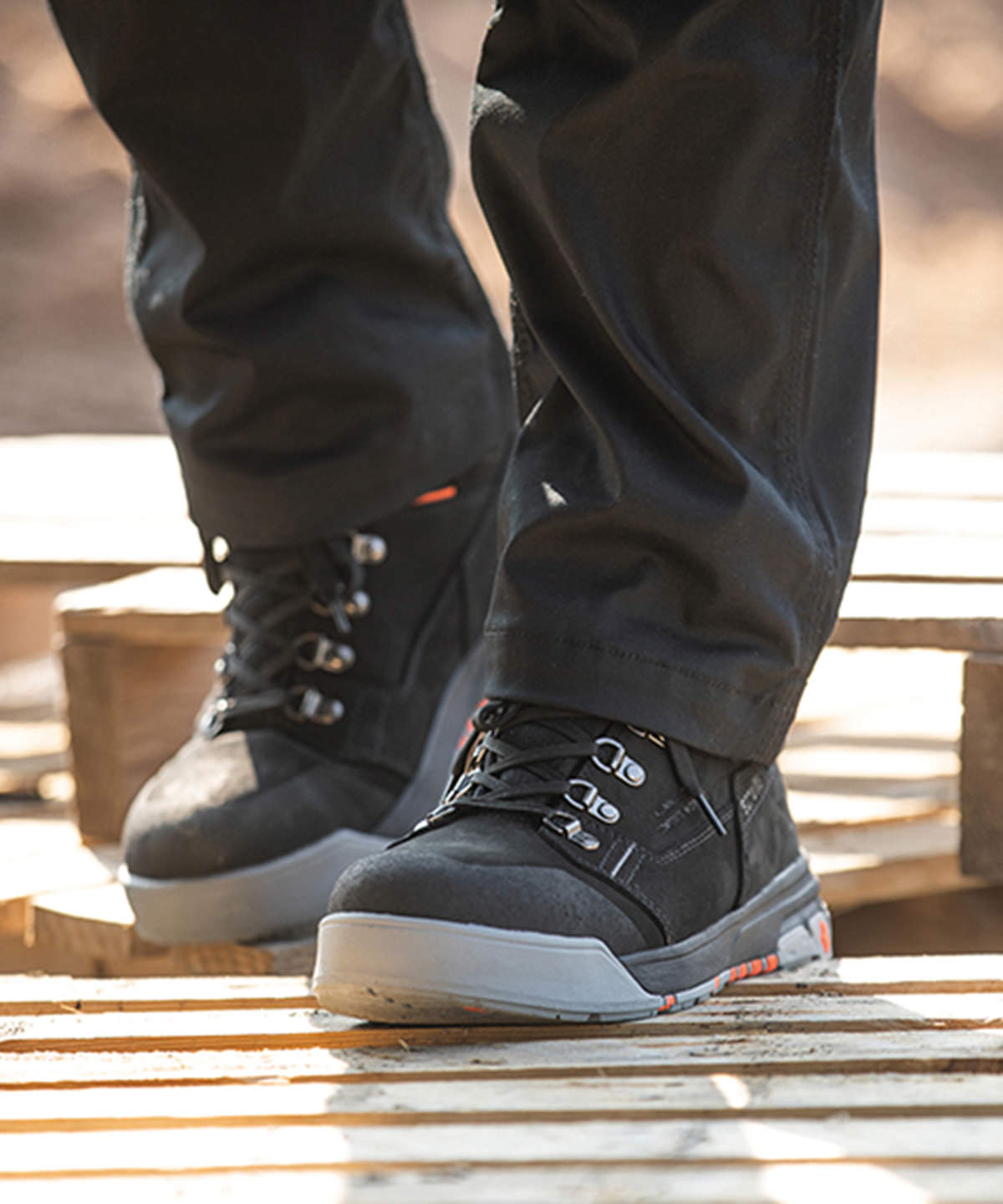 Scruffs Hydra safety boots in Black, lifestyle photo