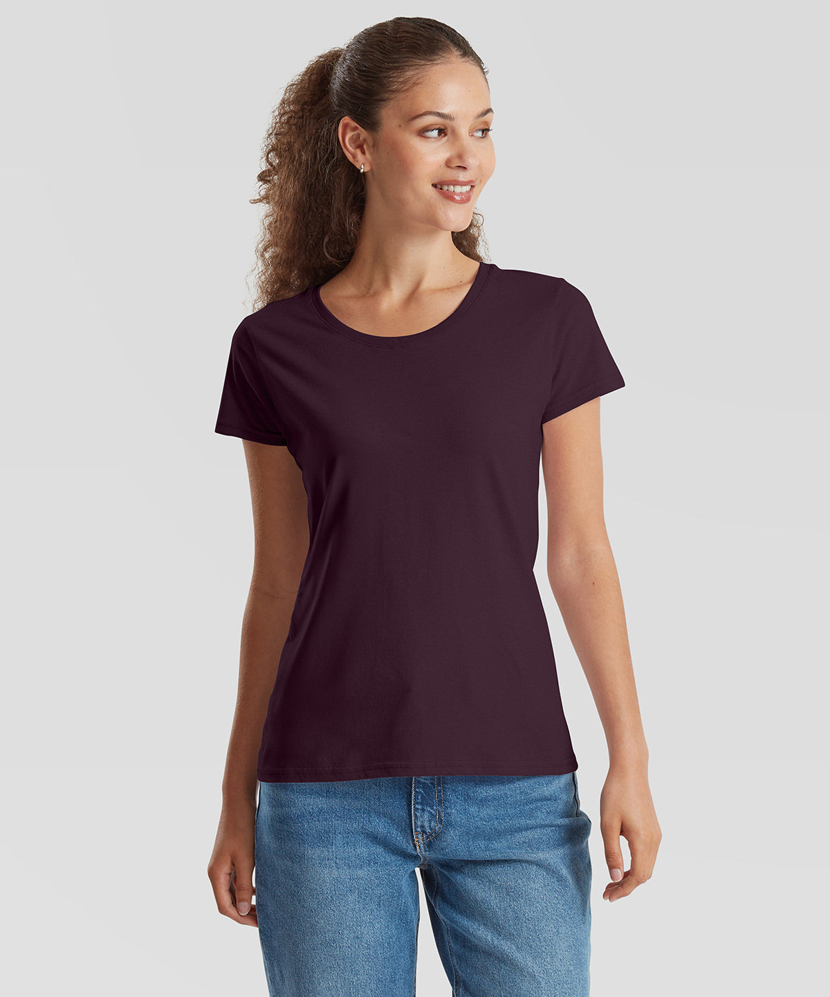 Fruit of the Loom Women's Iconic 195 ringspun premium t-shirt, lifestyle photo