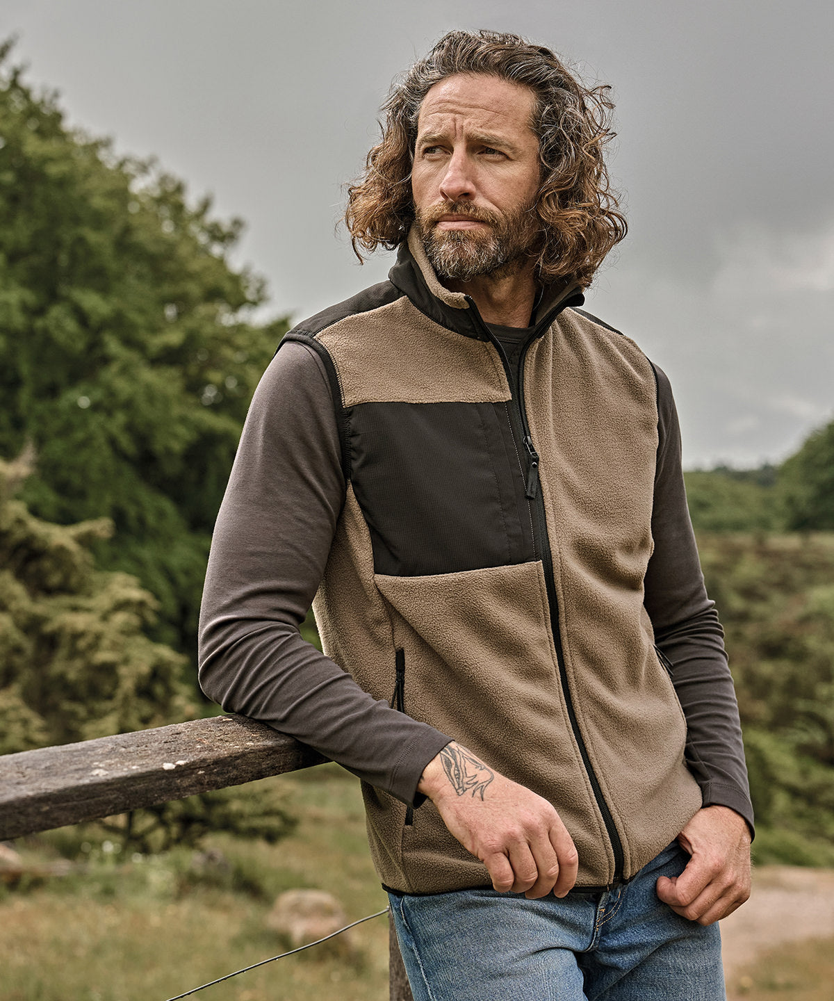 Tee Jays Mountain fleece bodywarmer, lifestyle photo