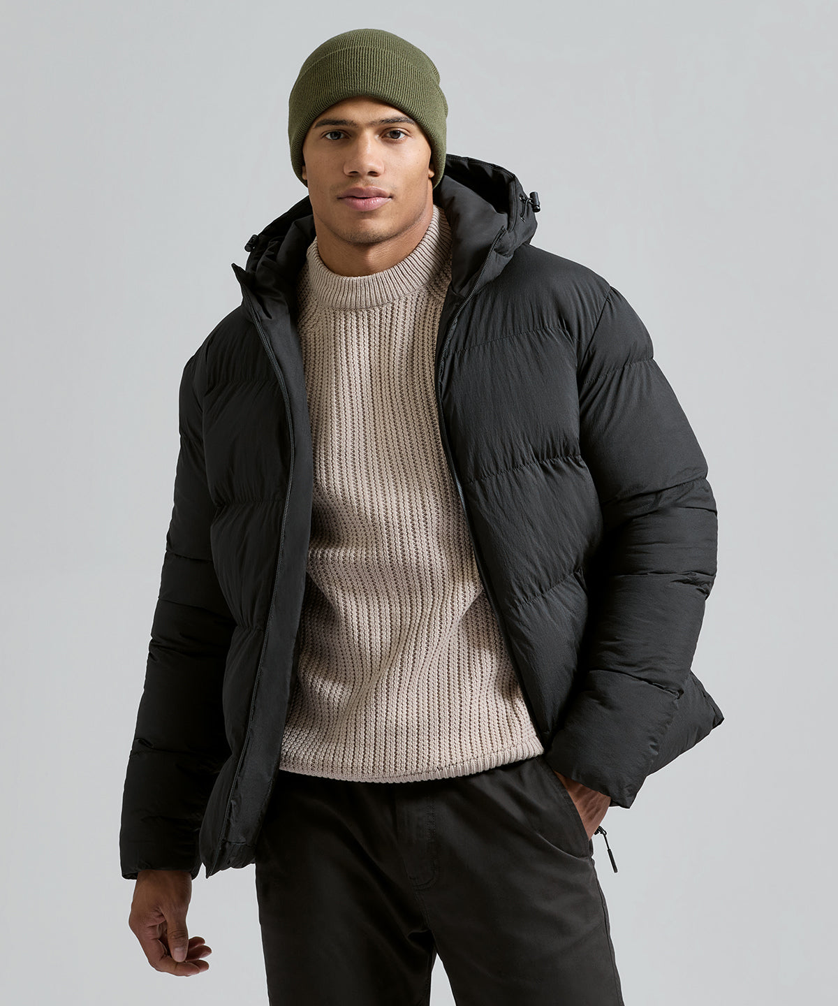 2786 Recycled TrailPeak padded jacket in Black, lifestyle photo