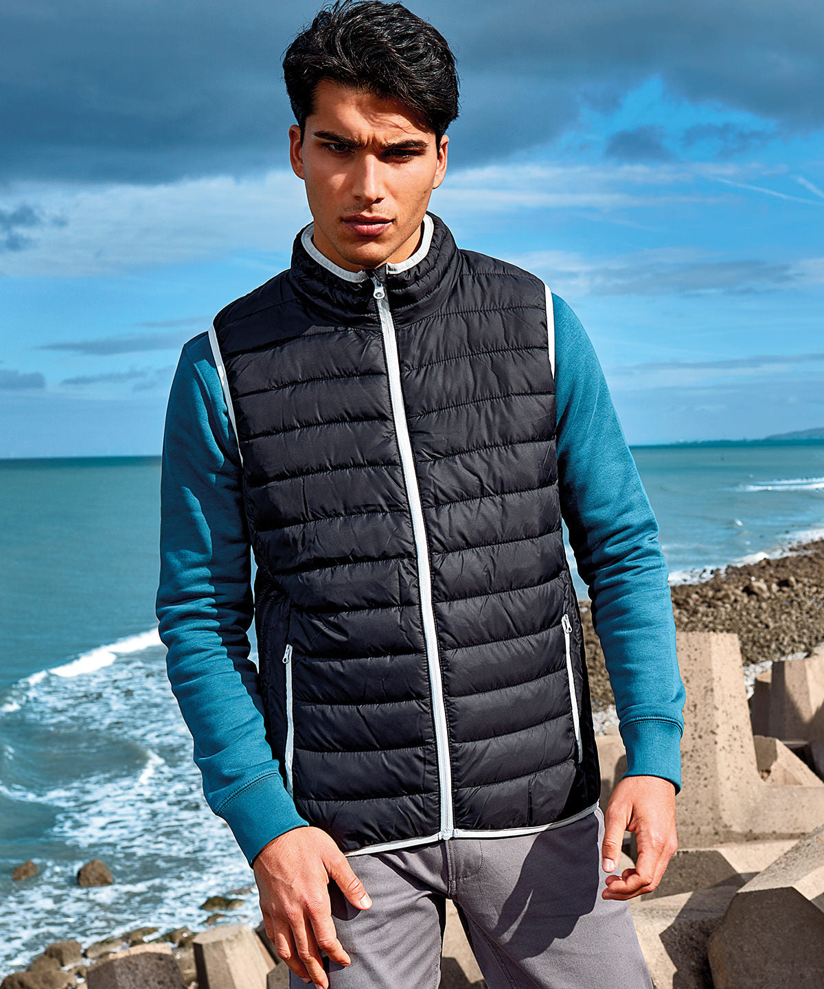 2786 Traverse padded gilet, lifestyle photo