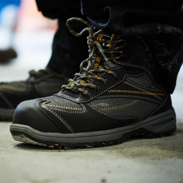 V12 Torque IGS V1940 S1P SRC HRO safety boot in Grey – 1
