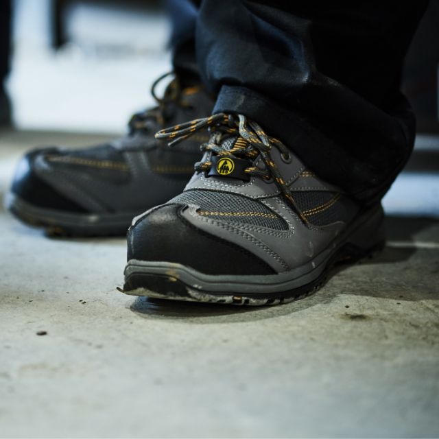 V12 Turbo IGS V1935 S1P SRC HRO safety boot in Grey – 1